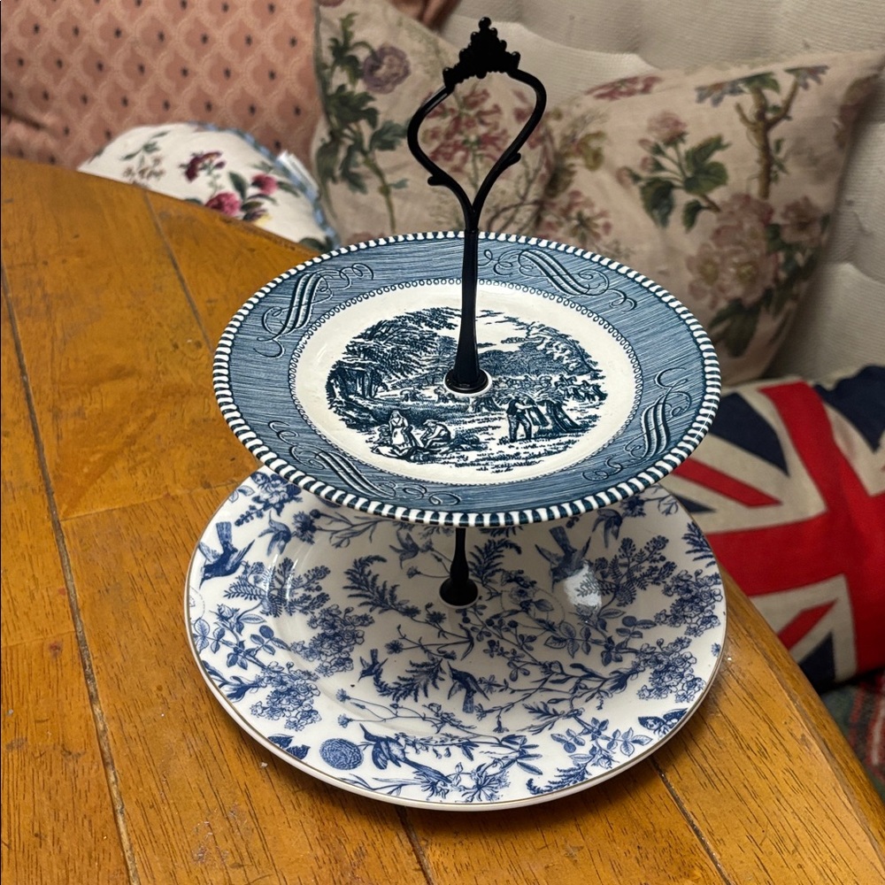 Vintage Floral Tiered Serving Tray